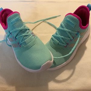 Adidas size 7 tennis shoes women